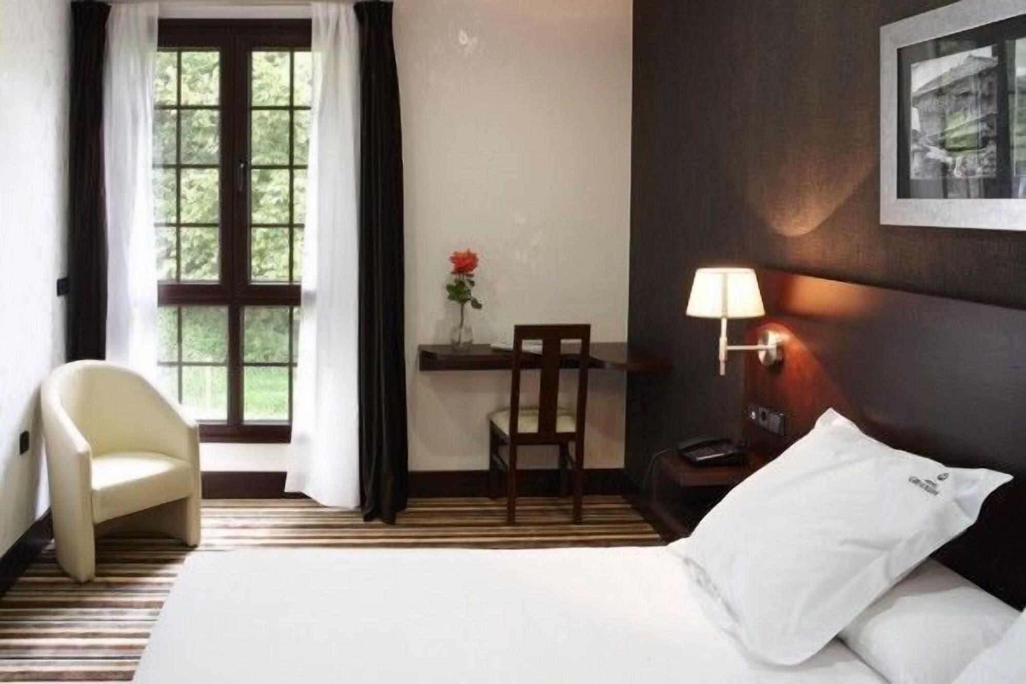 Hotel Granda Onís Værelse billede